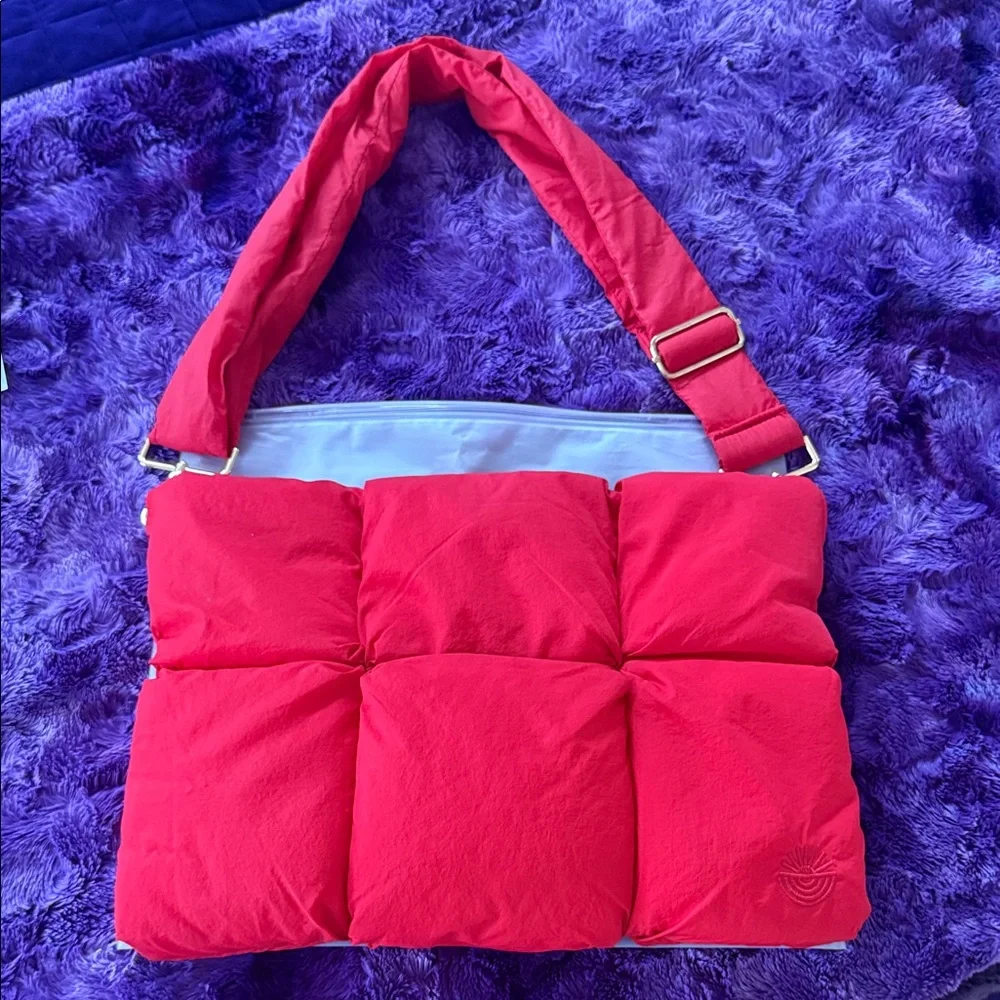 Casely Cloud Carryall Bag - Picture 8 of 15